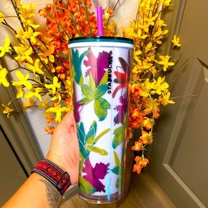 STARBUCKS FLORAL PLASTIC TUMBLER/COLD CUP 🪷